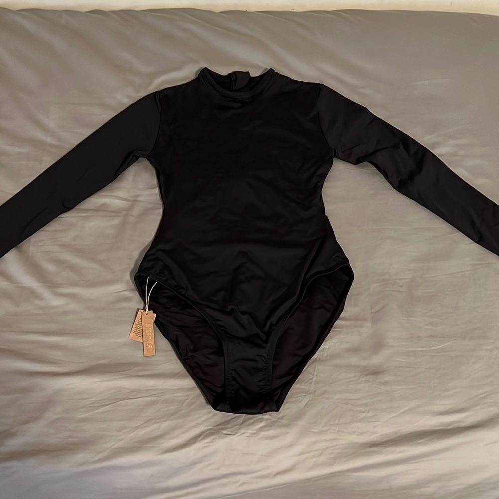 SKIMS SWIM LONG SLEEVE ONE PIECE